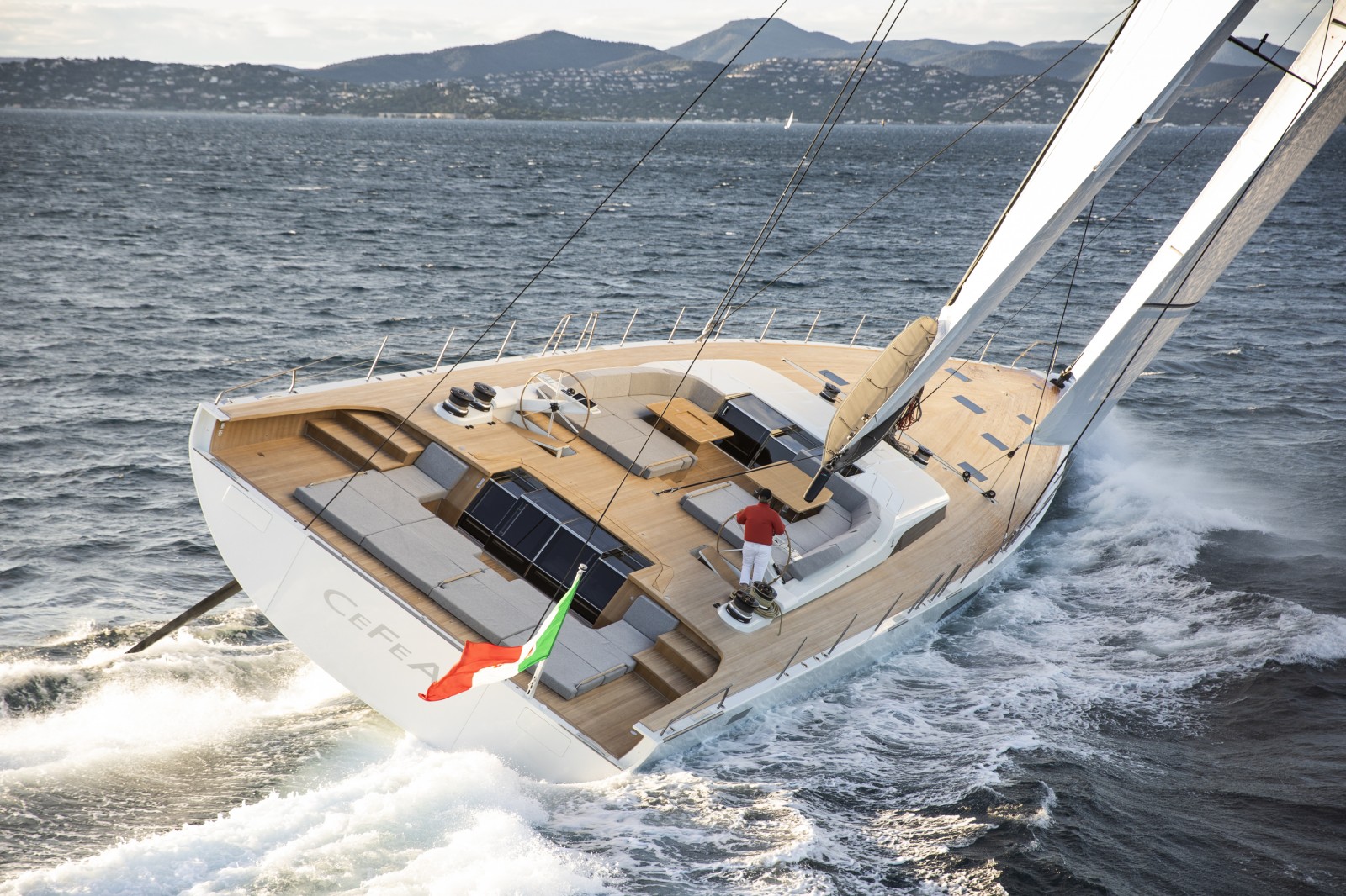Buy luxury yacht Solaris Yachts Solaris 111 RS
