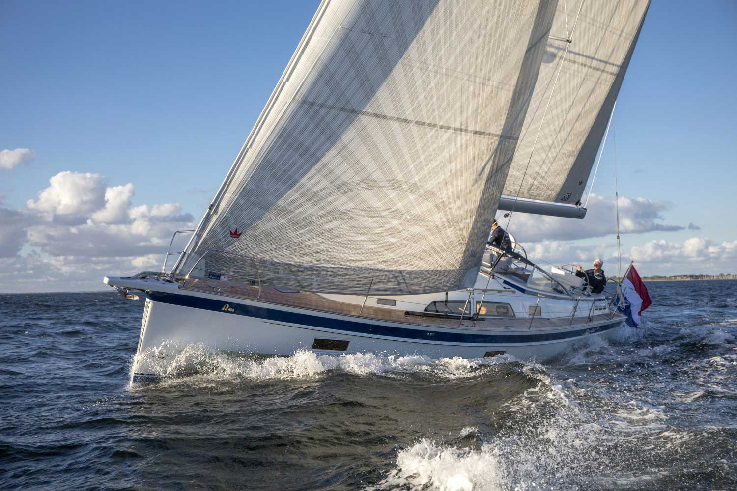 Bui luxury yachts Hallberg-Rassy 400