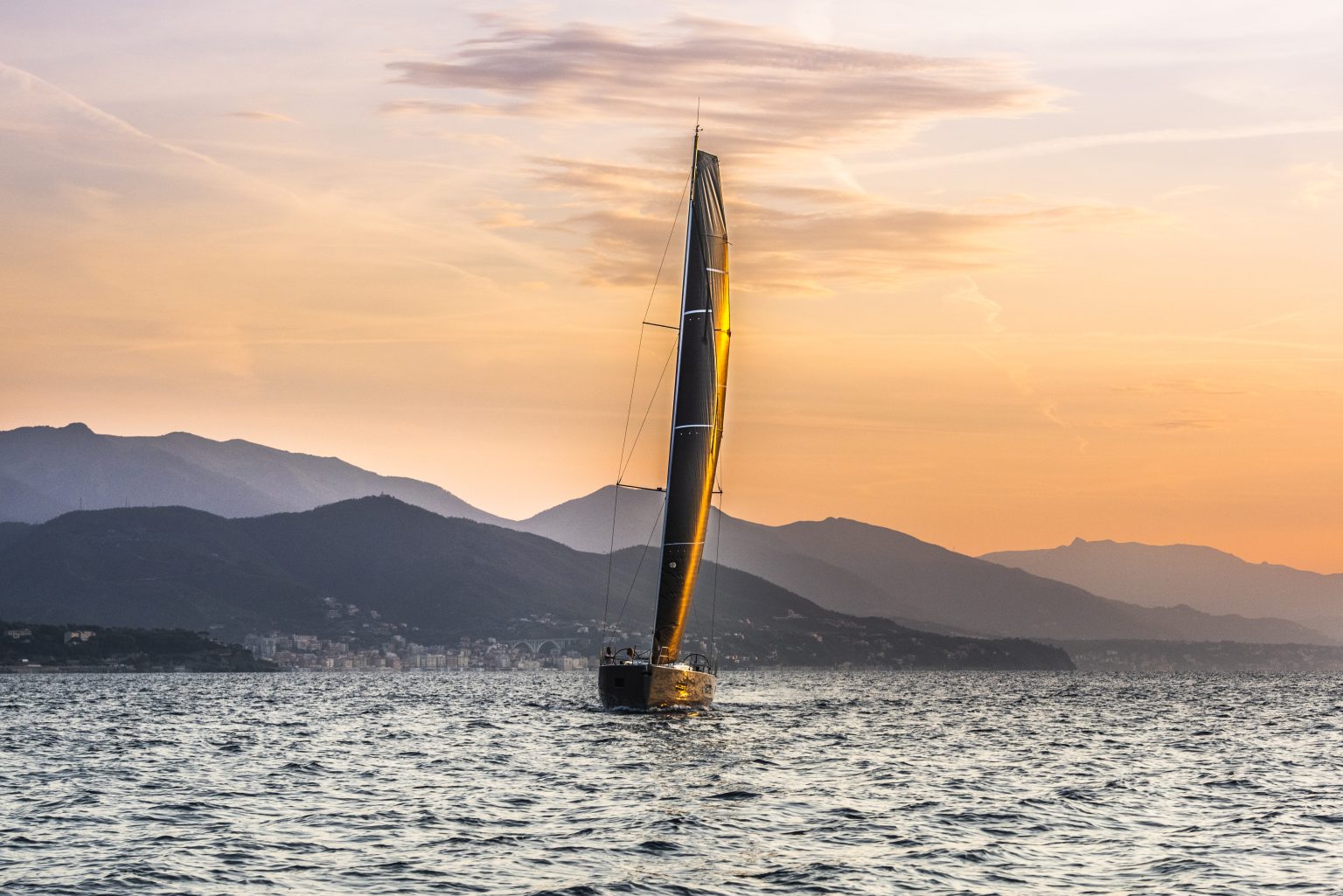 Exterior luxury yacht Solaris 40 ST.